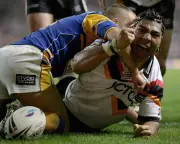Super League's Iconic Rivalry Returns as Bradford Bulls Face Leeds Rhinos