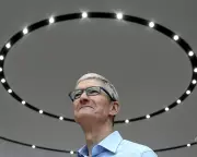 Tim Cook Steps Down After 15 Years, Leaving a Transformed Apple Legacy
