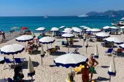 Top Travel Firms Rule Out War Surcharges on Summer Holidays