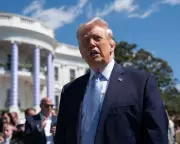 Trump Announces Provisional Ceasefire with Iran, Sparking Mixed Political Reactions