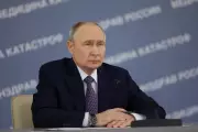Trump Claims Ukraine 'Militarily Defeated' After Putin Call on Ceasefire