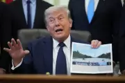 Trump's $2M Reflecting Pool Revamp at Lincoln Memorial