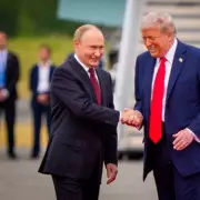 Trump's NATO Withdrawal Threat Called 'Gift to Putin' by Military Expert