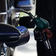 UK Fuel Prices Stagnate as Oil Surges on Stalled Iran Peace Talks