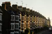 UK Home Selling Times: London Sees Sharpest Slowdown Amid Market Shifts