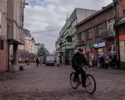 Ukrainian Town's Hungarian Majority Divided Over Orbán's Influence