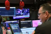US Stocks and Oil Prices Swing as Trump's Deadline on Iranian Power Plants Looms