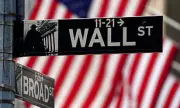 Wall Street Hits Record High Amid Iran Ceasefire Hopes and Strong Earnings