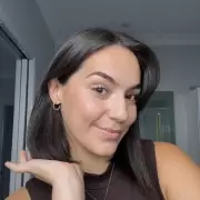 Woman, 26, Self-Diagnoses Cancer After Doctors Dismissed Itch as Dry Skin