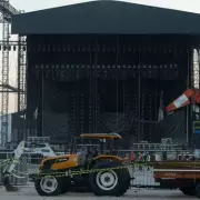 Worker Crushed to Death Building Stage for Shakira's Free Rio Concert