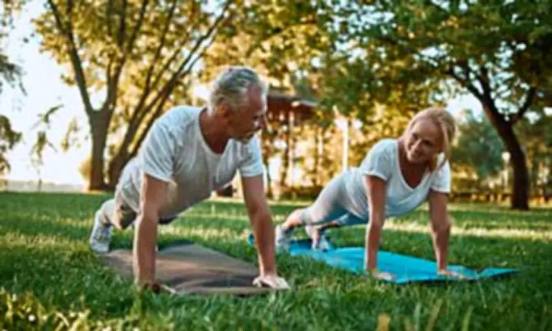 10-Minute Floor Routine Improves Balance and Flexibility in Two Weeks