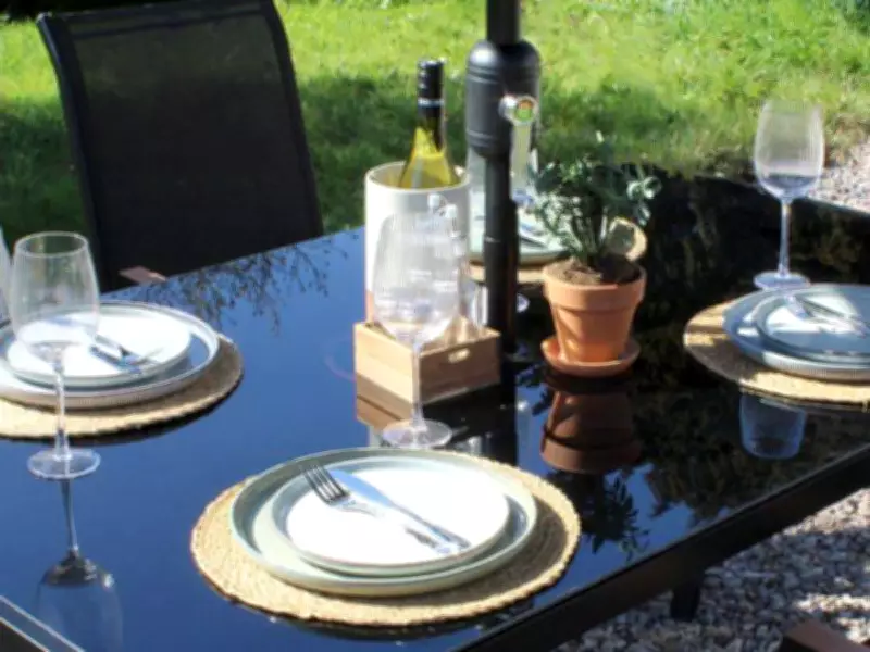 £100 Off Garden Dining Set 'Perfect' for Entertaining This Summer