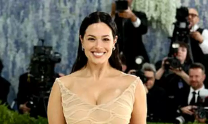2026 Met Gala: Stars Shine on Red Carpet with 'Costume Art' Theme