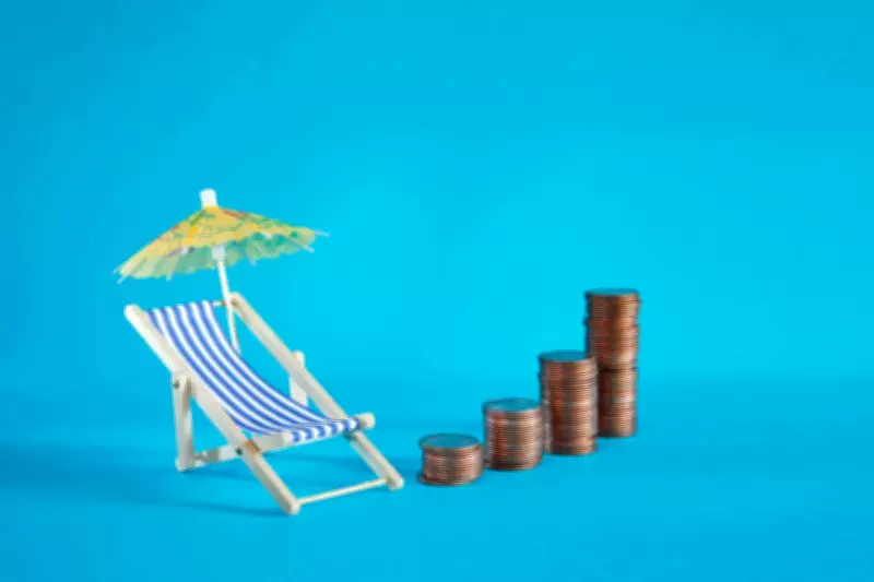 8 Expert Tips to Avoid Last-Minute Holiday Spending Traps
