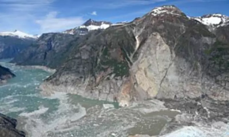 Alaska Tsunami 1.5 Times Eiffel Tower Height Hits Tourist Spot