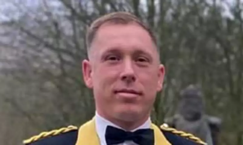 Army commander sues MoD for £200k over cold injury from lack of mittens