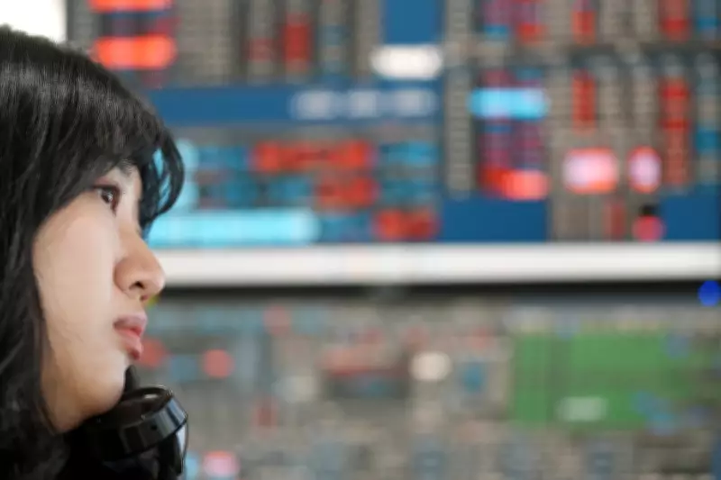 Asian Shares Mixed as AI Hype Fades and Geopolitical Worries Linger