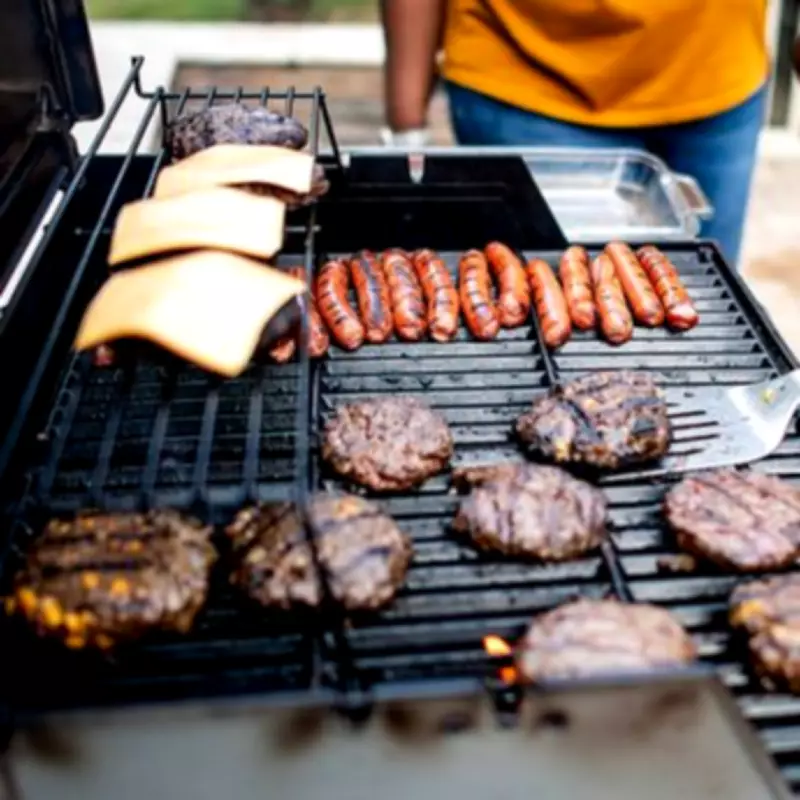 BBQ Grease and Food Stains Vanish with 2 Household Staples