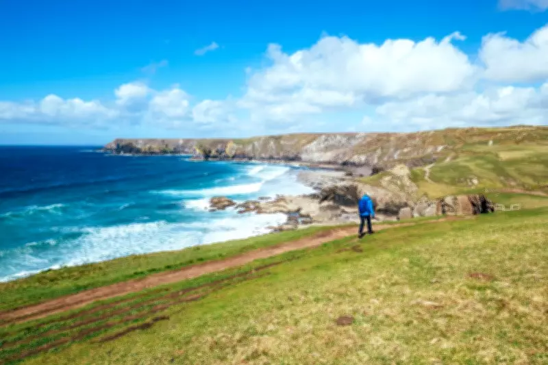 Best Walks in Cornwall: Coastal Routes and Countryside Ambling