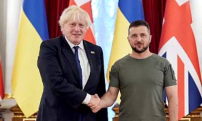 Boris Johnson Attacks Starmer Over 'Pathetic' Russian Oil Sanctions U-Turn