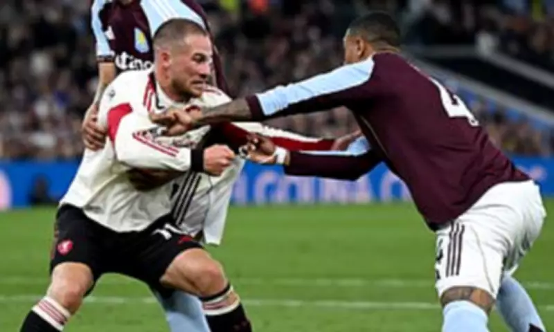 Carragher Slams Mac Allister's 'Embarrassing' Dive Against Villa's Konsa