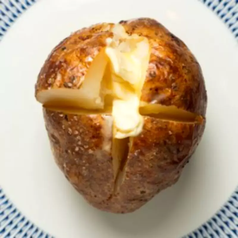Chef's Easy Method for Perfectly Fluffy Jacket Potatoes with Crispy Skin