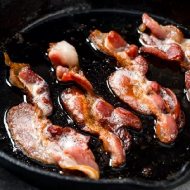 Chef's Oven Method for Crispy Bacon Without Frying Pan Mess