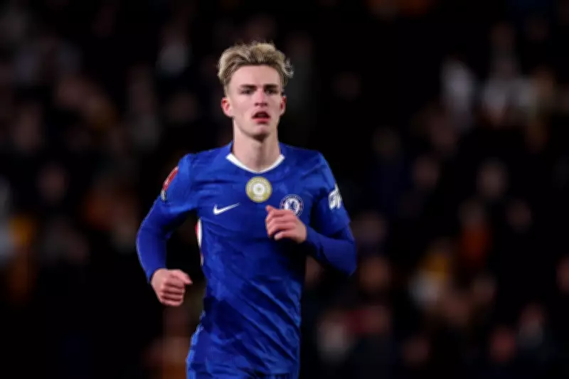 Chelsea Hand Premier League Debut to Teenager Jesse Derry