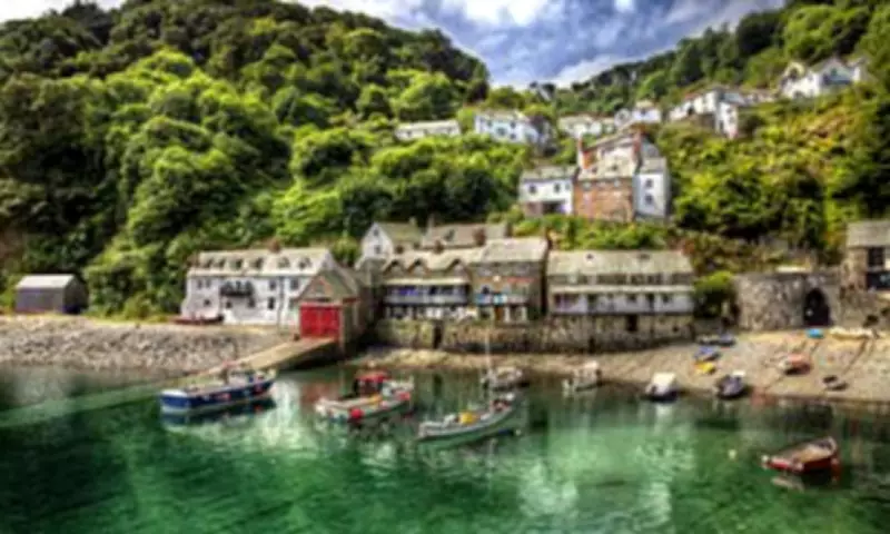 Clovelly: A Car-Free Coastal Village Where Visitors Pay £10.90 Entry