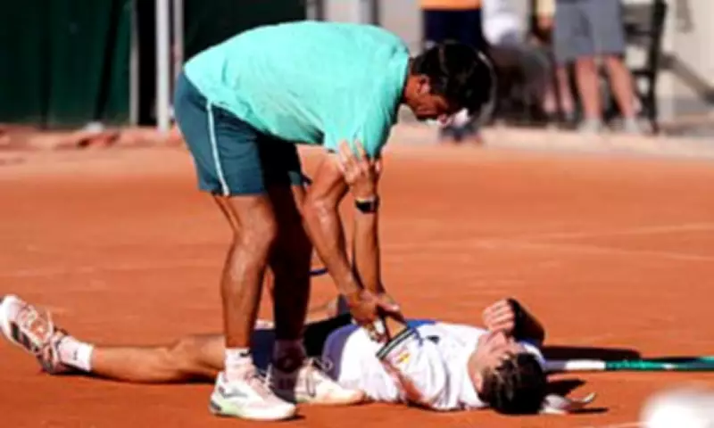 Czech Star Jakub Mensik Collapses in French Open Heat, Calls Conditions 'Insane'