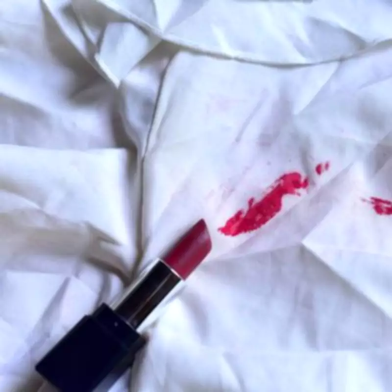 Denture Tablets: The Surprising Stain Remover for White Clothes