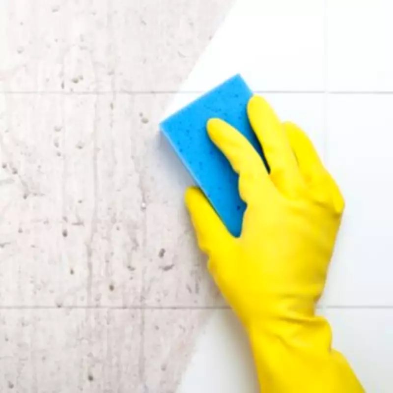 DIY 4-Ingredient Spray Makes Bathrooms Sparkle and Mould-Free
