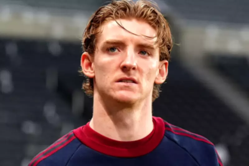 Eddie Howe Affirms Anthony Gordon's Commitment Amid Bayern Munich Rumours
