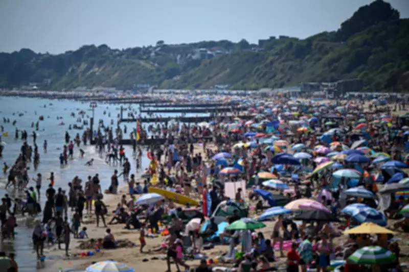 Four Teenagers Drown as UK Heatwave Breaks May Temperature Record