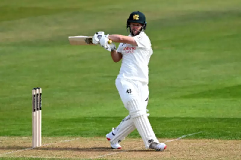 Glamorgan Edge Somerset in Thrilling Chase; Duckett Hits Double Ton