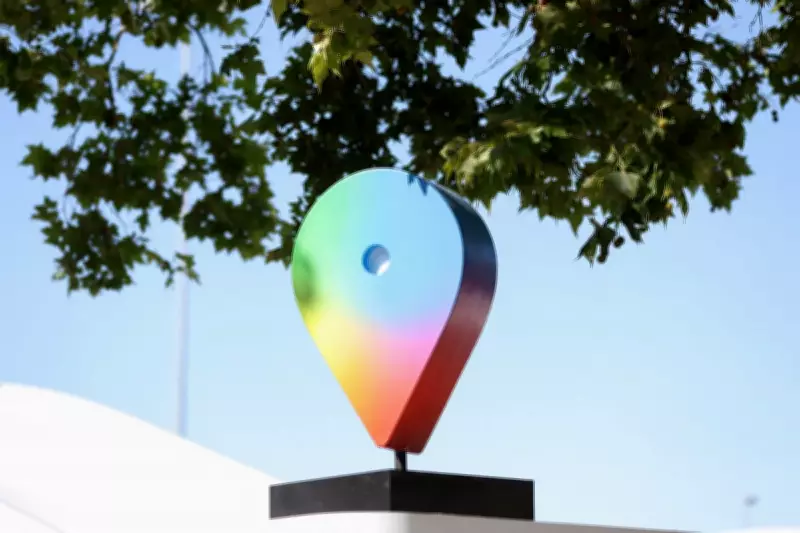Google Revamps Search Bar with AI, Plans Smart Glasses Comeback