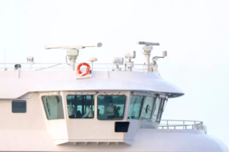 Hantavirus-Hit Cruise Ship Anchors Off Tenerife for Passenger Evacuation