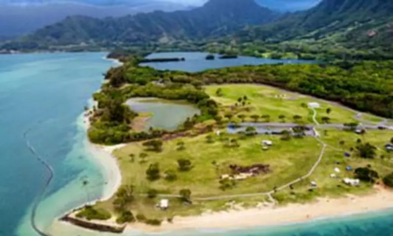 Hawaii Beyond Beaches: Volcano Treks, Royal Palaces, and Night Manta Rays