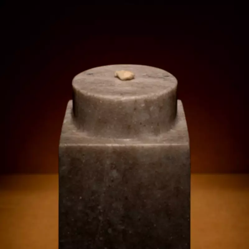 Holy Pop: Celebrating Extreme Fandom and the Sacred Objects of Devotion
