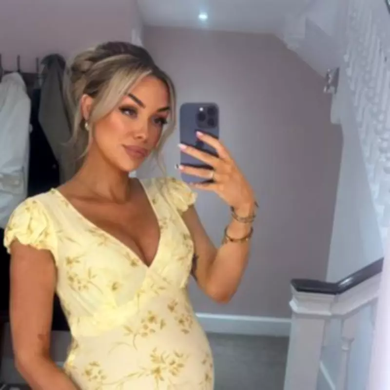 Influencer Trolled Over Six-Week Pregnancy Belly: 'Just Bloat'