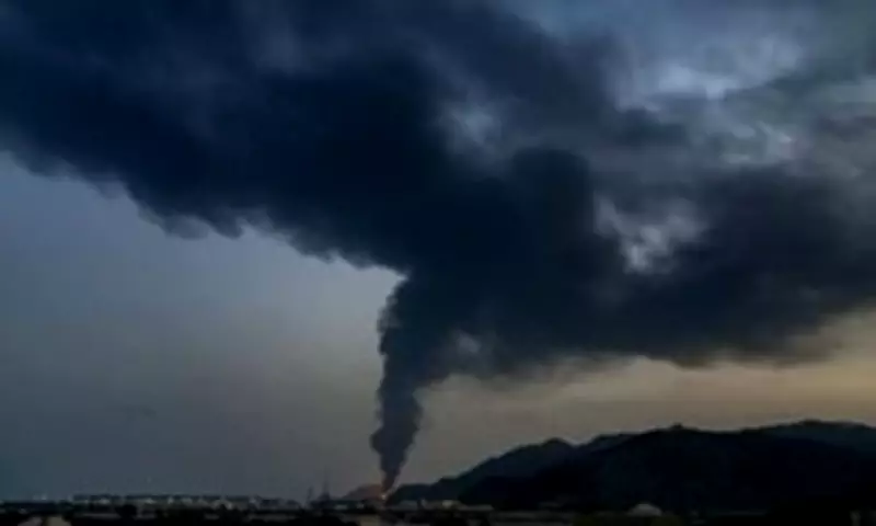 Iran Launches Four Missiles at UAE Oil Port in Revenge Attack After Trump's Strait Move