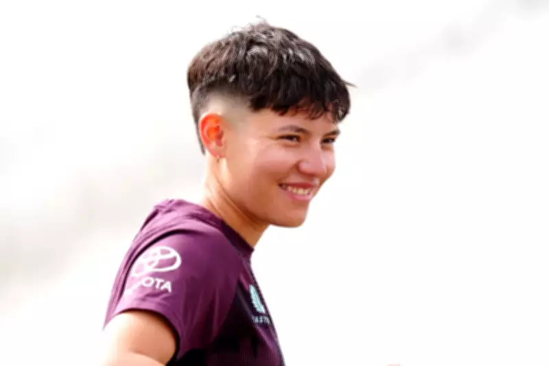 Issy Wong fully fit for England's T20 World Cup after hamstring scare