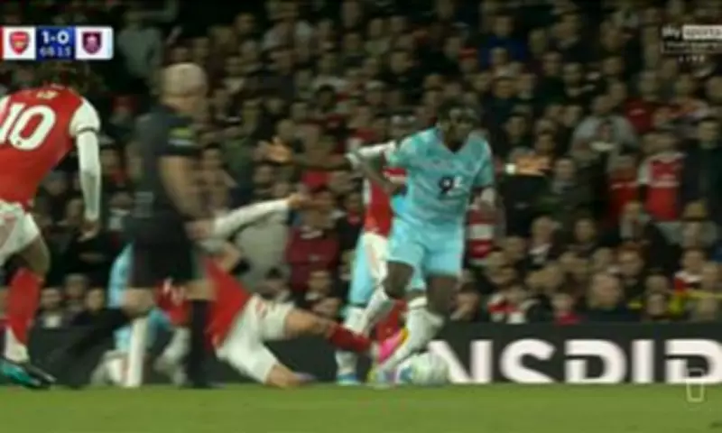 Kai Havertz Escapes Red Card in Arsenal's Title Clash