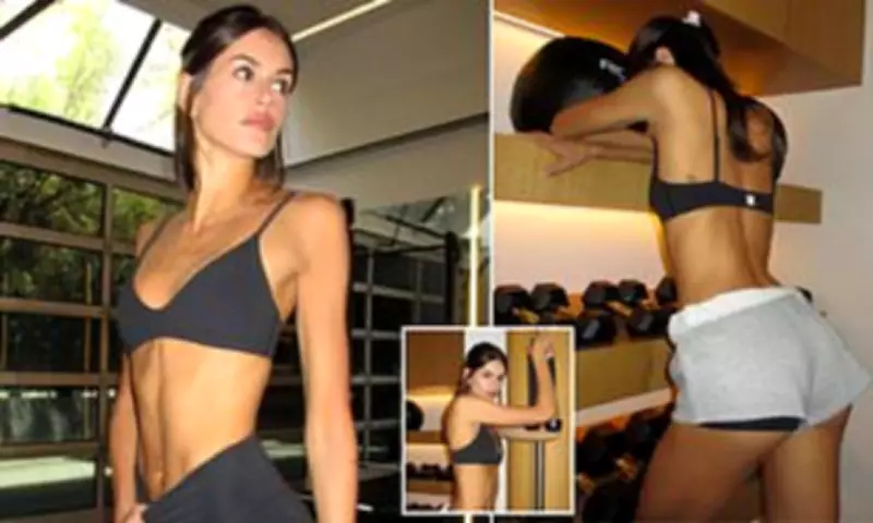 Kaia Gerber Flashes Toned Abs in Skimpy Gym Outfit on Instagram