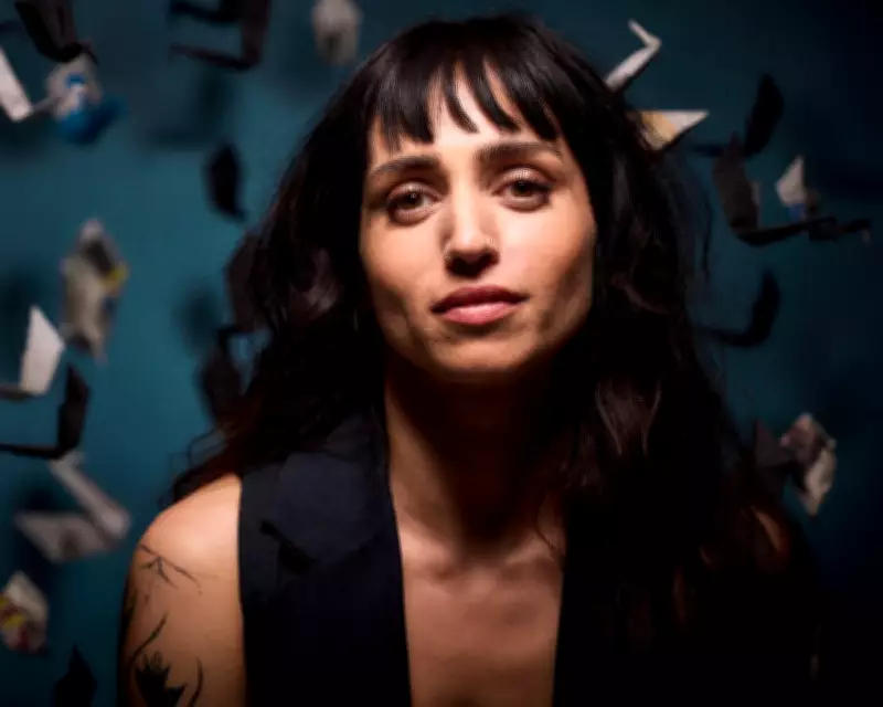 Kingfisher Review: Lust at First Sight in Rozie Kelly's Debut Novel