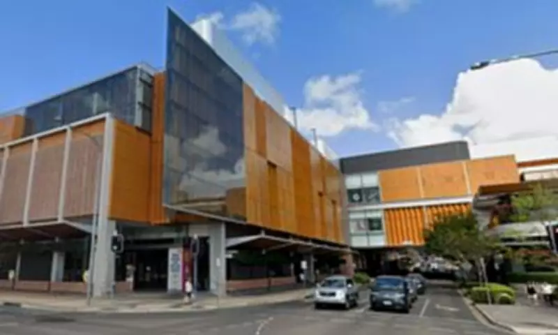 Knife Attack at Queensland Shopping Centre Injures Three