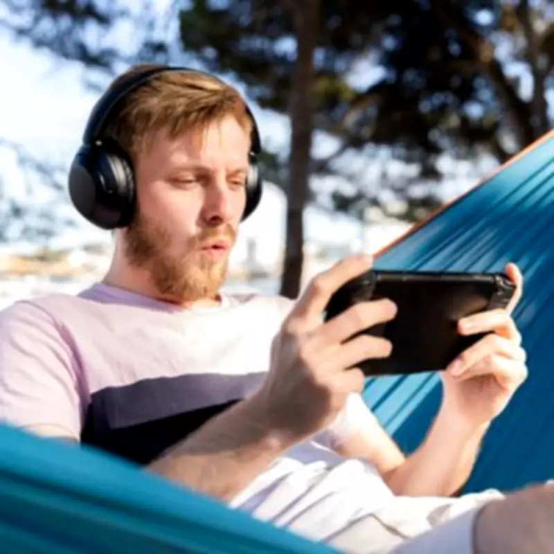 Lenovo Legion Go S Handheld Console Drops by £200 in Amazon Deal