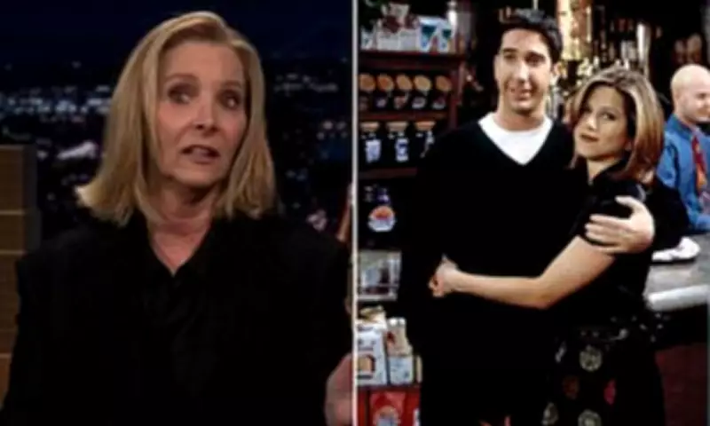 Lisa Kudrow Calls Ross a 'Bad Boyfriend' in Friends Breakup Debate