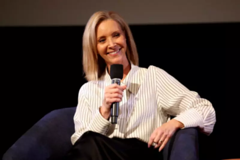 Lisa Kudrow Mistaken for Dionne Warwick During Friends Fame