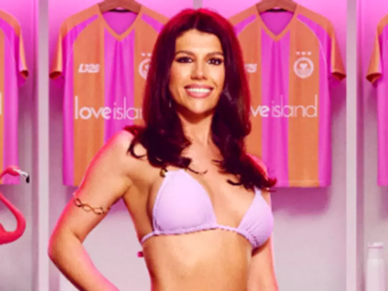 Love Island's Detective Lola Deal to 'Sniff Out' Red Flags in Villa